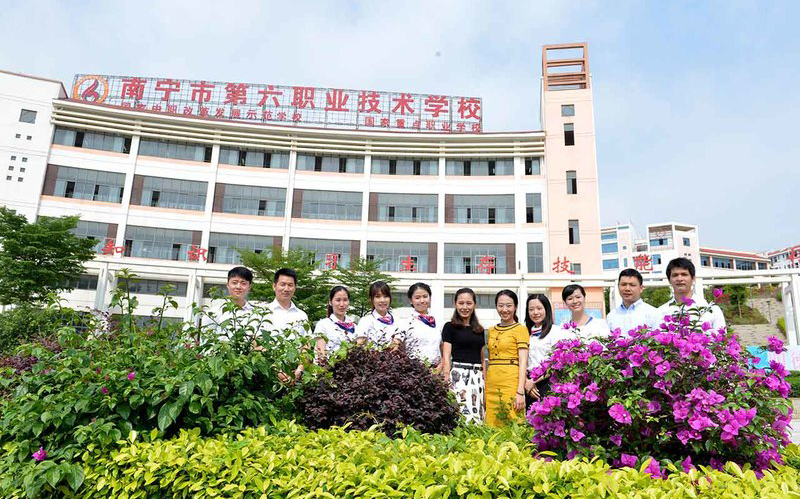 星空电子案例：南宁市第六职业技术学校