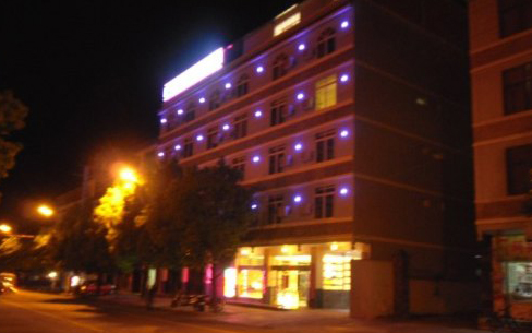  郑州星空电子案例：保山市腾冲县热海情假日大酒店